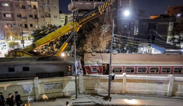 Tragedie feroviară în Egipt. Un tren de pasageri a sărit de pe șine la periferia orașului Cairo
