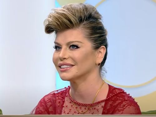 Loredana Groza, ținută de infarct pe litoral. Internauții au criticat-o aspru: „Scârbos!”