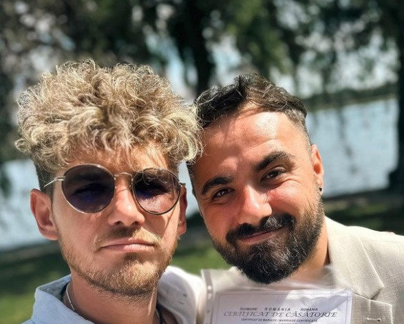 Cuza de la Noaptea Târziu, emoții la nunta lui Emi. Ce sfaturi i-a dat prietenului său: „Uite că el s-a însurat primul”