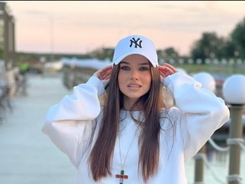 Theo Rose, despre motivul pentru care fiul ei nu a purtat numele de familie al tatălui. Declarații despre al doilea copil: „Este o procedură standard”