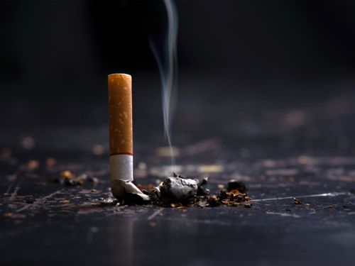 Cine a fost primul fumător din Europa. A fost condamnat la 10 ani de închisoare pentru că scotea fum pe gură