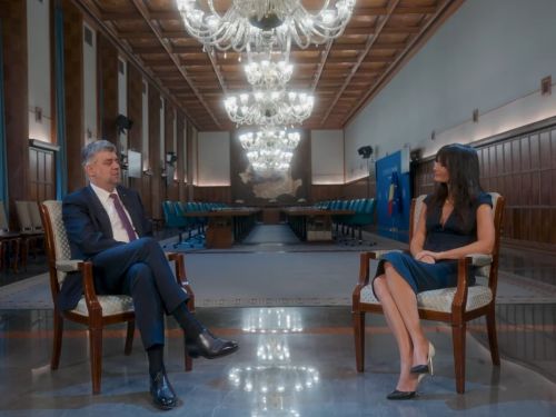 Premierul Marcel Ciolacu, dialog de o oră cu Dana Budeanu, pe canalul de YouTube al PSD: „Sunteți un monument de răbdare”