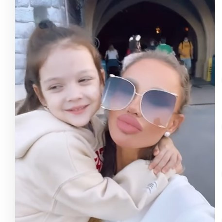 De ce Bianca Drăgușanu și-a înscris fiica la o școală de stat: „Ea de ce nu ar face asta?”