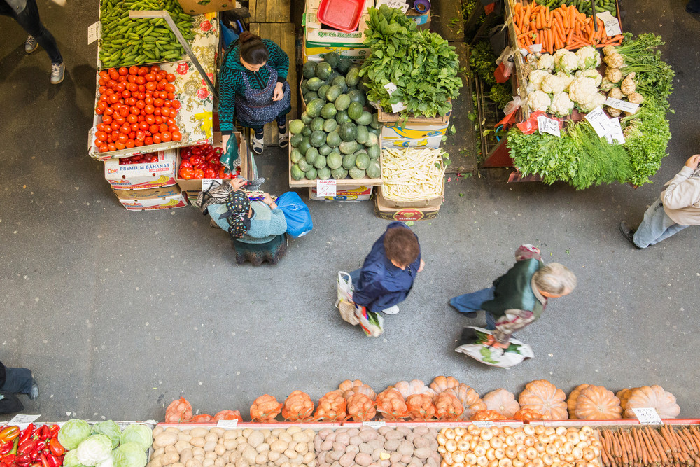 Legumele din piață au pesticide cu 452 de ori peste limită. Cât au cele de la supermarket