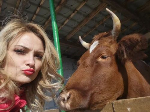 Amalia Bellantoni, prădată de hoți. Ce decizie a luat pentru a se apăra: „Au venit oameni fără de lege, mi-au invadat proprietatea”