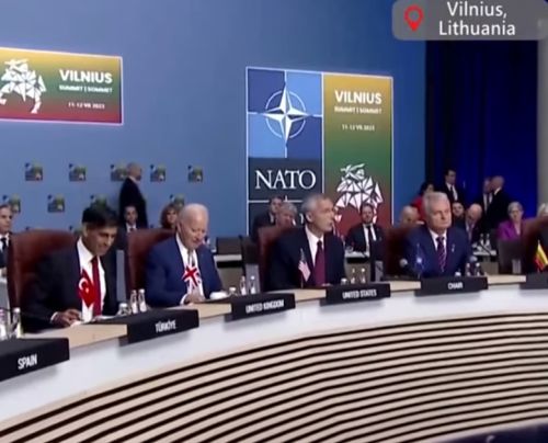 NATO Propune Fond de Ajutor Militar de 100 de Miliarde de Euro pentru Ucraina