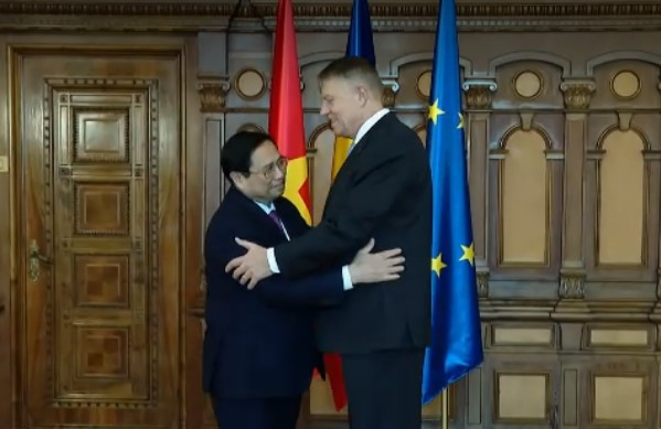 România trimite carne de pui, fructe și hrană pentru animale în Vietnam. Primește în schimb un vaccin revoluționar