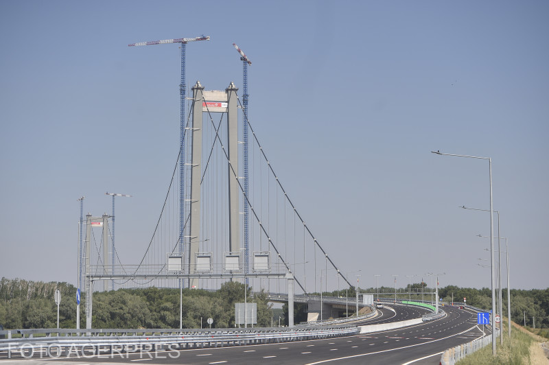 Podul de la Brăila, Aeroportul Brașov-Ghimbav și trenul Alstom Coradia, „vedetele” anului 2023. Toate au întâmpinat probleme