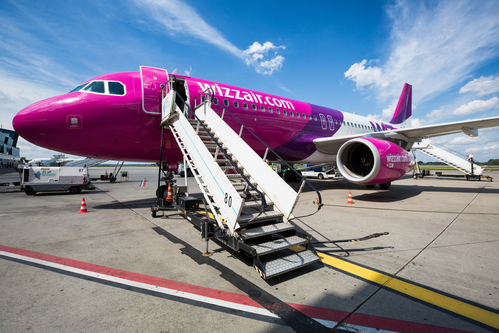 Wizz Air suspendă zborurile din România spre cinci destinații din Europa