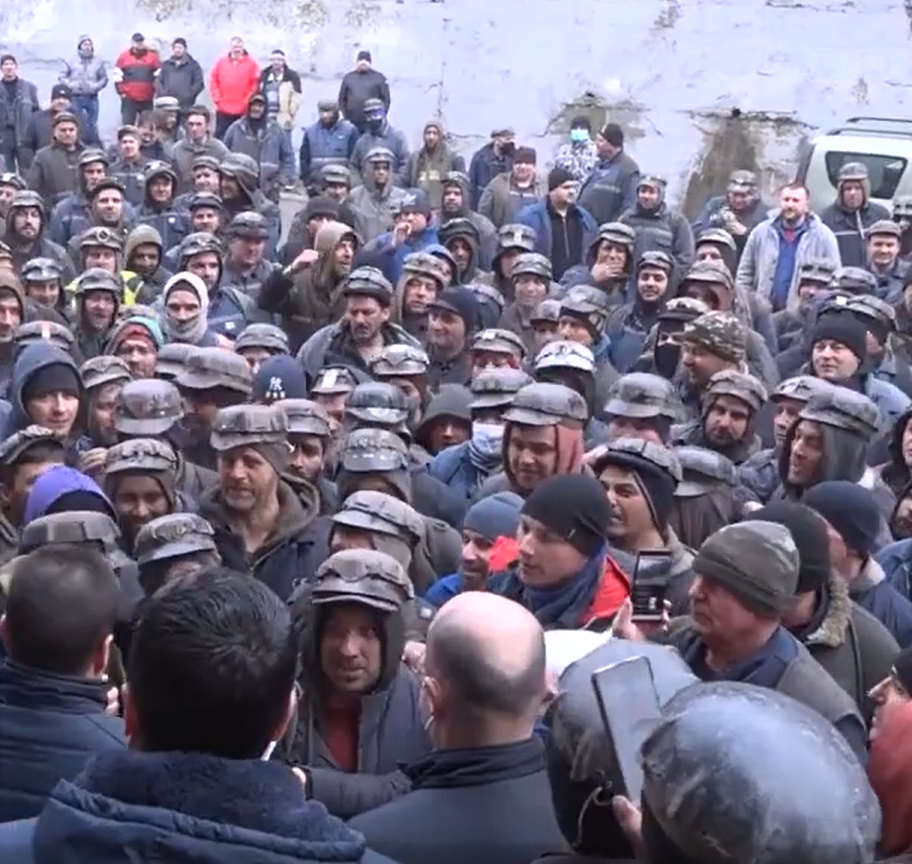 Minerii ies din nou la protest. Aceștia sunt nemulțumiți de creșterea vârstei de pensionare