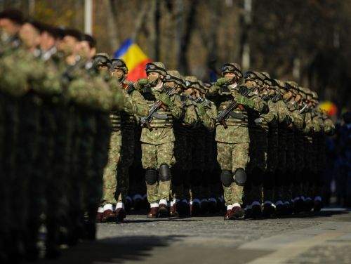 România introduce serviciul militar voluntar: „Sunt vizați tinerii de 18-35 de ani!”