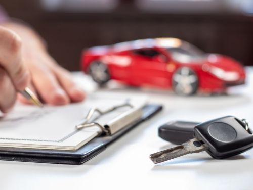 Noi reguli pe piața RCA. Până când ar putea fi prelungită plafonarea tarifelor