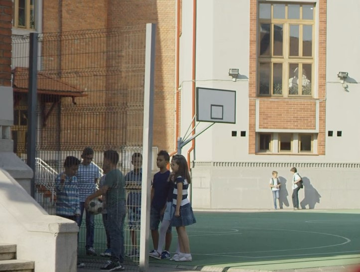 Ce se va întâmpla cu elevii care întârzie la oră. Modificări propuse pentru Statutul Elevului