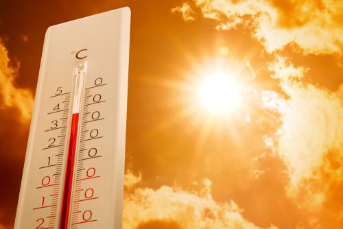 Temperaturi în creștere și coduri meteorologice active în România