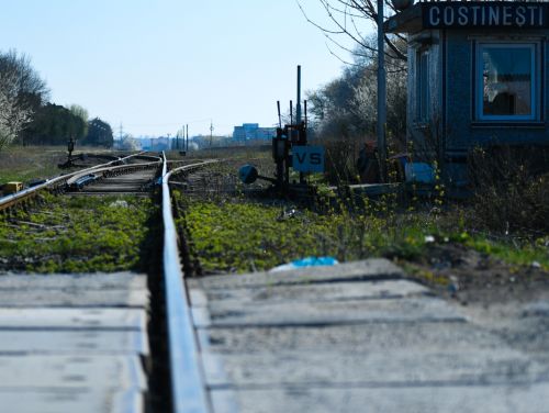 Trenurile care circulă spre litoralul românesc au fost anulate din cauza unor lucrări efectuate la Halta Neptun