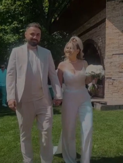 Emi de la Noaptea Târziu și Mădălina s-au căsătorit. Primele imagini de la eveniment