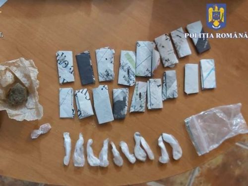 Droguri noi pe piața din România; dealeri străini pe litoral. Cu ce drog de lux își atrăgeau traficanții clienții