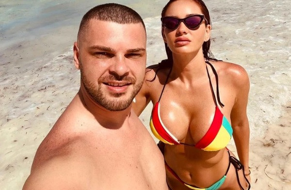 Maria Constantin, adevăratul motiv pentru care a amânat nunta. Artista și-a ales chiar și rochia de mireasă