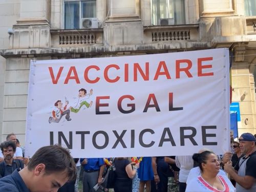 AUR protestează împotriva vaccinării obligatorii și cer demisia lui Rafila