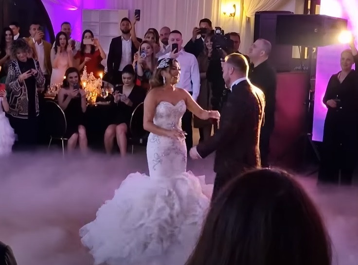 Bella Santiago, declarații despre nunta cu Ionuț Grigore. Cât au costat cele două rochii de mireasă: „A plâns de fericire”