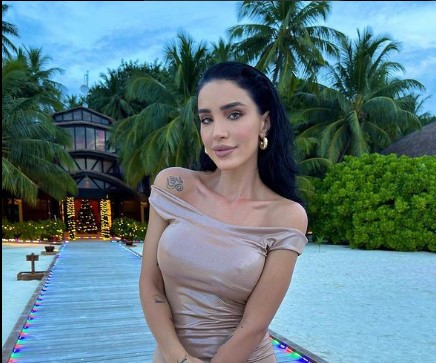 Adelina Pestrițu a câștigat procesul cu Oana Zăvoranu. Câți bani îi datorează „Querida”