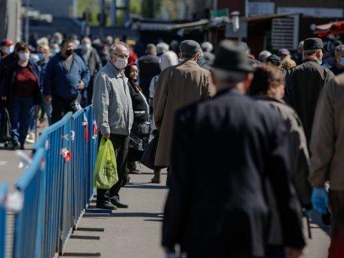 Polurile sărăciei din România. Ce salarii au bucureștenii față de românii din restul țării