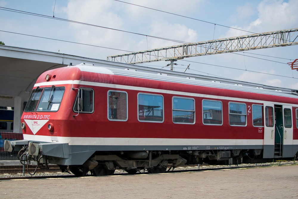 Trenurile Soarelui pornesc spre litoral. 32 de garnituri vor circula spre stațiunile de la Marea Neagră. Care sunt prețurile biletelor