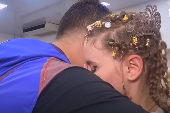 Iulia Albu a început să plângă în America Express. Povestea de viață a unei localnice a impresionat-o: „Știu cum este să fii mamă singură”