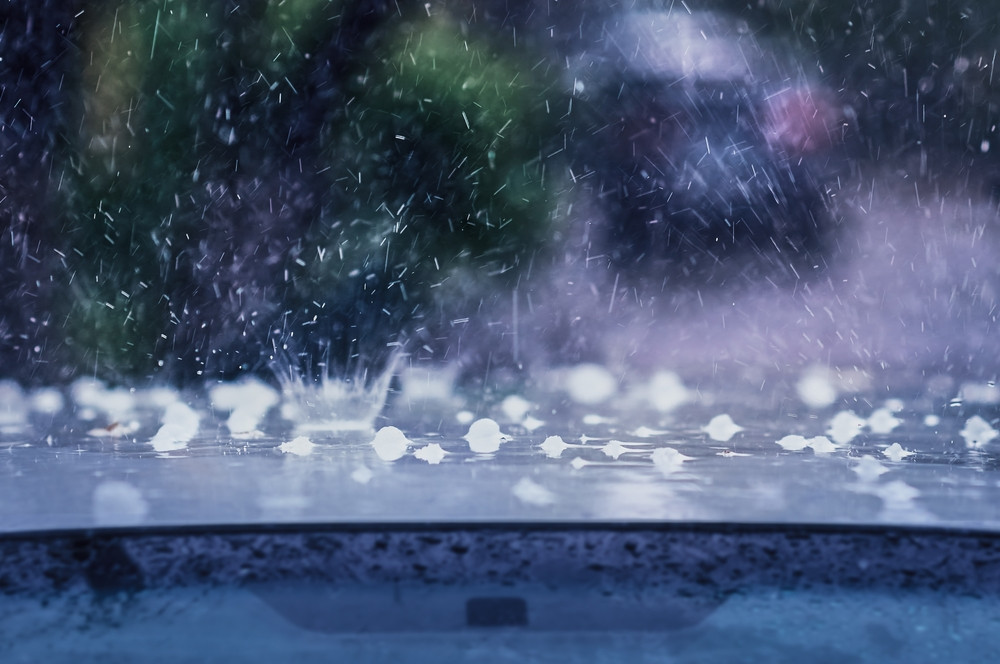 Atenționare ANM: Cod galben de vijelii și grindină. Lista localităților și județelor afectate