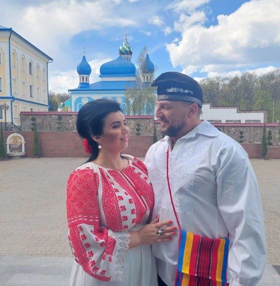 Adriana Bahmuțeanu și George Restivan, nuntă în Ucraina: "Ce-a unit Dumnezeu omul să nu despartă”