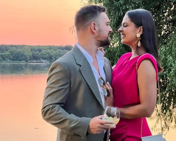 Oana Moșneagu, cerută în căsătorie după doi ani de relație. Primele declarații: „Să ne iubim în fiecare zi”