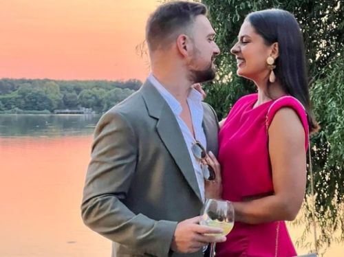 Oana Moșneagu, cerută în căsătorie după doi ani de relație. Primele declarații: „Să ne iubim în fiecare zi”