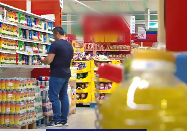 Supermarketurile, verificate de Consiliul Concurenței dacă au scăzut de azi prețurile la alimentele de bază. Amenzi de până la 2.000.000 lei pentru nerespectarea plafonării