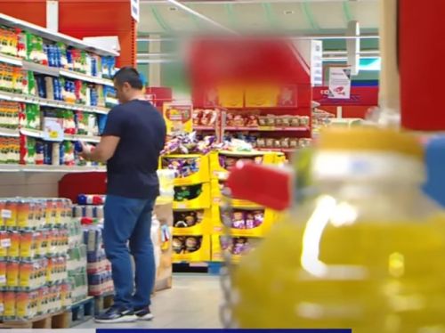 Supermarketurile, verificate de Consiliul Concurenței dacă au scăzut de azi prețurile la alimentele de bază. Amenzi de până la 2.000.000 lei pentru nerespectarea plafonării