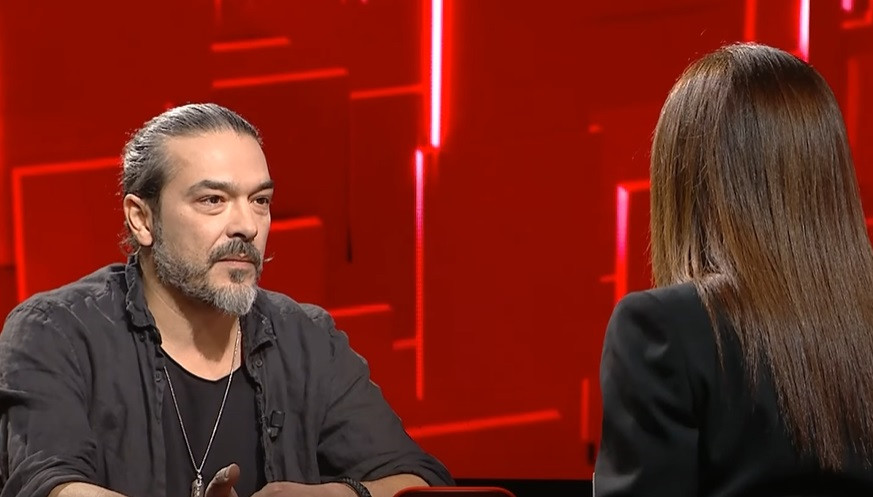 Adrian Despot, invitat la „40 de întrebări cu Denise Rifai”. Artistul, despre depresie și incidentul devenit viral în urmă cu 15 ani