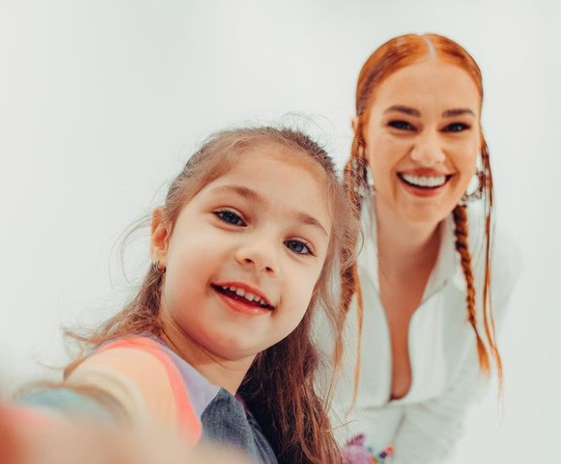 Feli, în rolul de mamă singură. Cum de descurcă artista: „Sunt genul de părinte care știe să...”