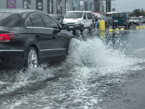 ANM: Cod galben de instabilitate atmosferică temporar accentuată în mai multe zone din țară