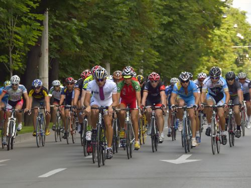 Cea mai mare cursă de ciclism din lume, la București. Ce străzi vor fi blocate în această duminică