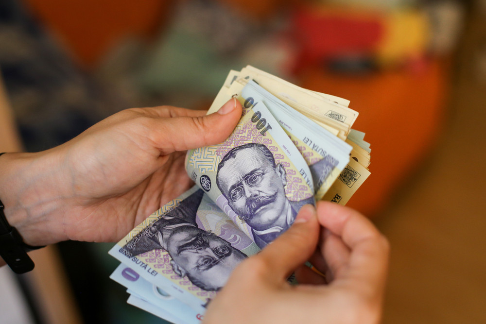 Vouchere noi pentru români. Cui va acorda Comisia Europeană 4.000 de lei, în a doua jumătate a anului