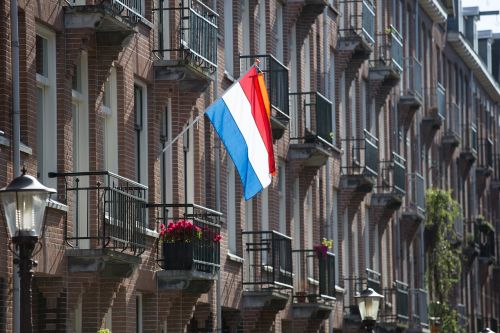 Prințesa Amalia a Olandei se întoarce la studii în Amsterdam după un an de exil din cauza amenințărilor
