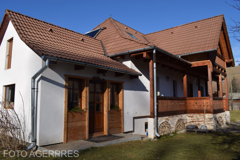 Primăria unui oraș din România oferă terenuri de 500 mp gratis pentru case. Condițiile pe care trebuie să le îndeplinească cetățenii