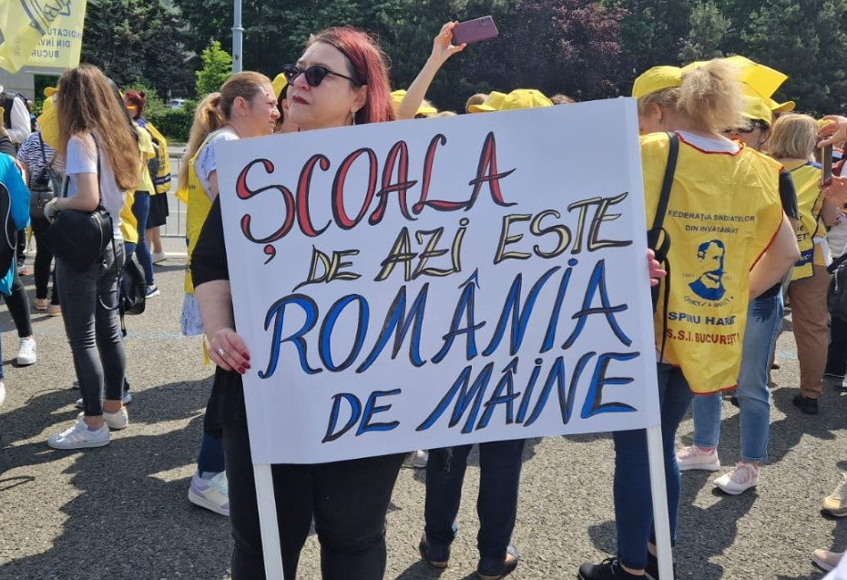 Greva profesorilor: examene în pericol, haos în școli. Cu o săptămână înainte de BAC, dascălii anunță: „Copiii pot să rămână acasă”