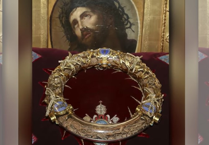 Unde se află „Coroana de sprini” purtată de Iisus Hristos. Este într-un oraș vizitat de români, dar care nu știu despre existența obiectului sfânt