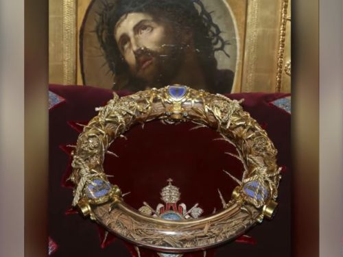 Unde se află „Coroana de sprini” purtată de Iisus Hristos. Este într-un oraș vizitat de români, dar care nu știu despre existența obiectului sfânt