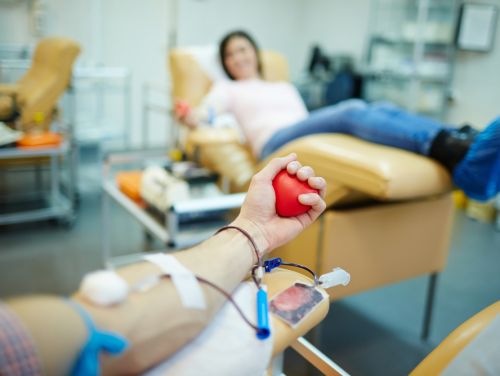 Donatorii de sânge vor primi mai mulți bani de la 1 ianuarie 2024. Ce valoare vor avea noile tichete