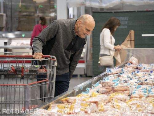 Plafonarea adaosului comercial la alimentele de bază, prelungită cu 3 luni. Pe listă sunt și produse tradiționale