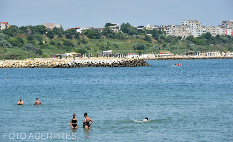 Măsuri luate în România după alerta de holeră din Marea Neagră. Biolog marin: „Nu există vreun om de pe această planetă care să fi luat holeră din apa de mare”