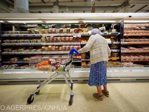 Marile magazine, obligate să reducă prețurile alimentelor de bază: Guvernul ia în calcul două variante. Care ar fi mai avantajoasă