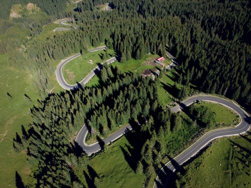 Se deschide Transalpina. Regulile de circulație pe care șoferii sunt obligați să le respecte