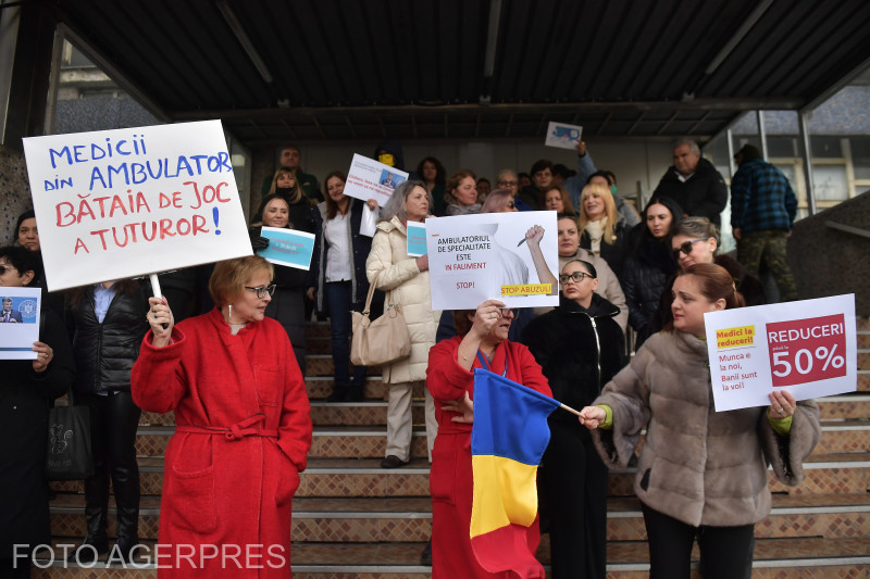 Medicii de familie, în grevă. Salariul infim cu care ar rămâne un medic specialist, după noile prevederi
